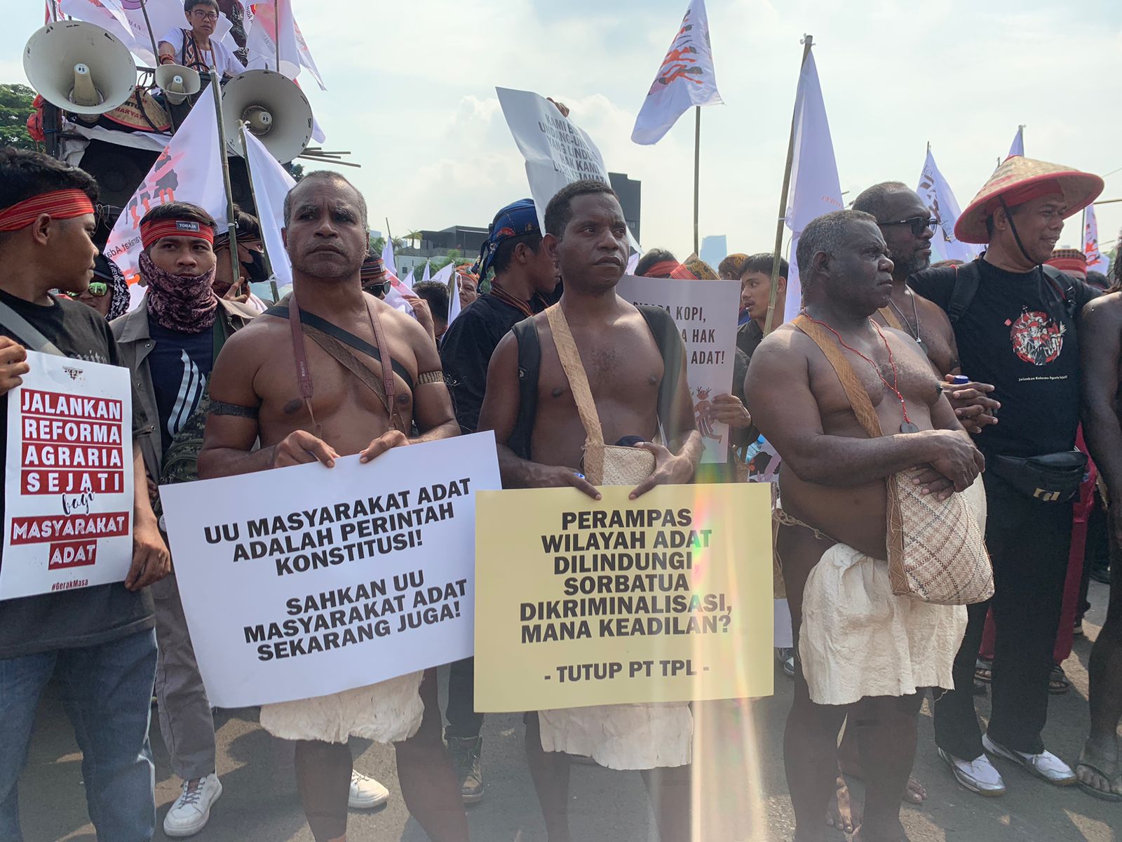 Demonstrasi Aliansi Masyarakat Adat Nusantara: Desak Penghormatan Hak-Hak Adat dan Pengesahan RUU Masyarakat Adat