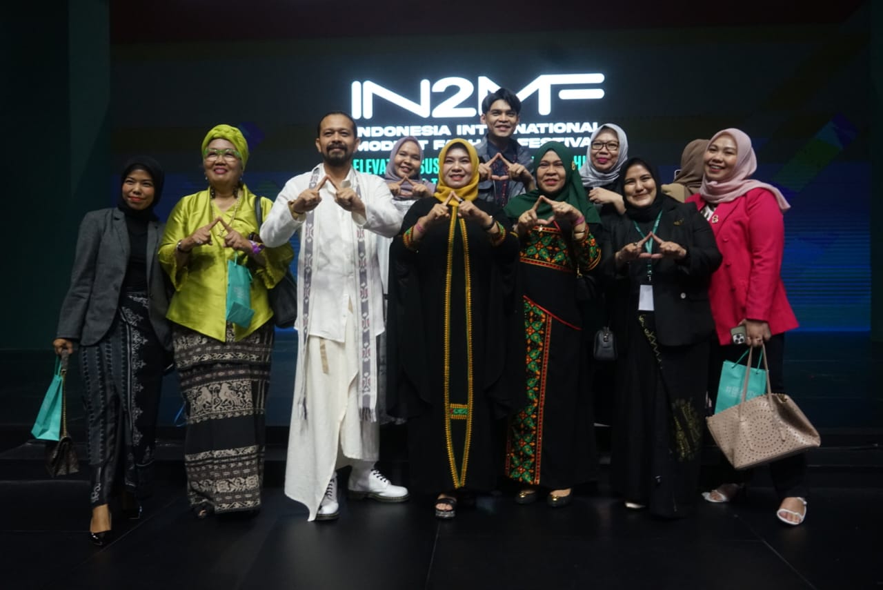Pj PKK Aceh Dorong Industri Kreatif untuk Mendunia Melalui Ajang Modest Fashion