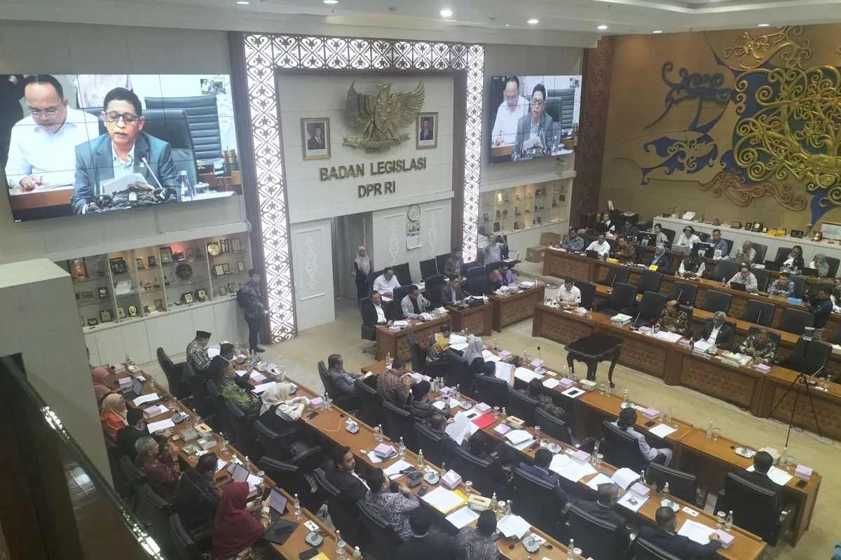 Baleg dan Seluruh Fraksi DPR-RI Sepakati 41 RUU Masuk Prolegnas Prioritas 2025