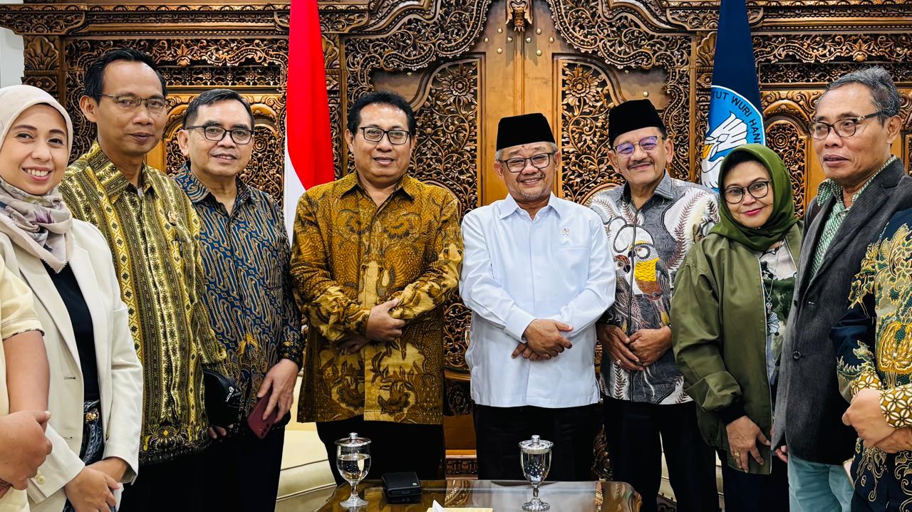SMSI Pusat Temui Mendikdasmen Abdul Mu’ti, Bahas Sinergi Edukasi Jurnalistik di Dunia Pendidikan
