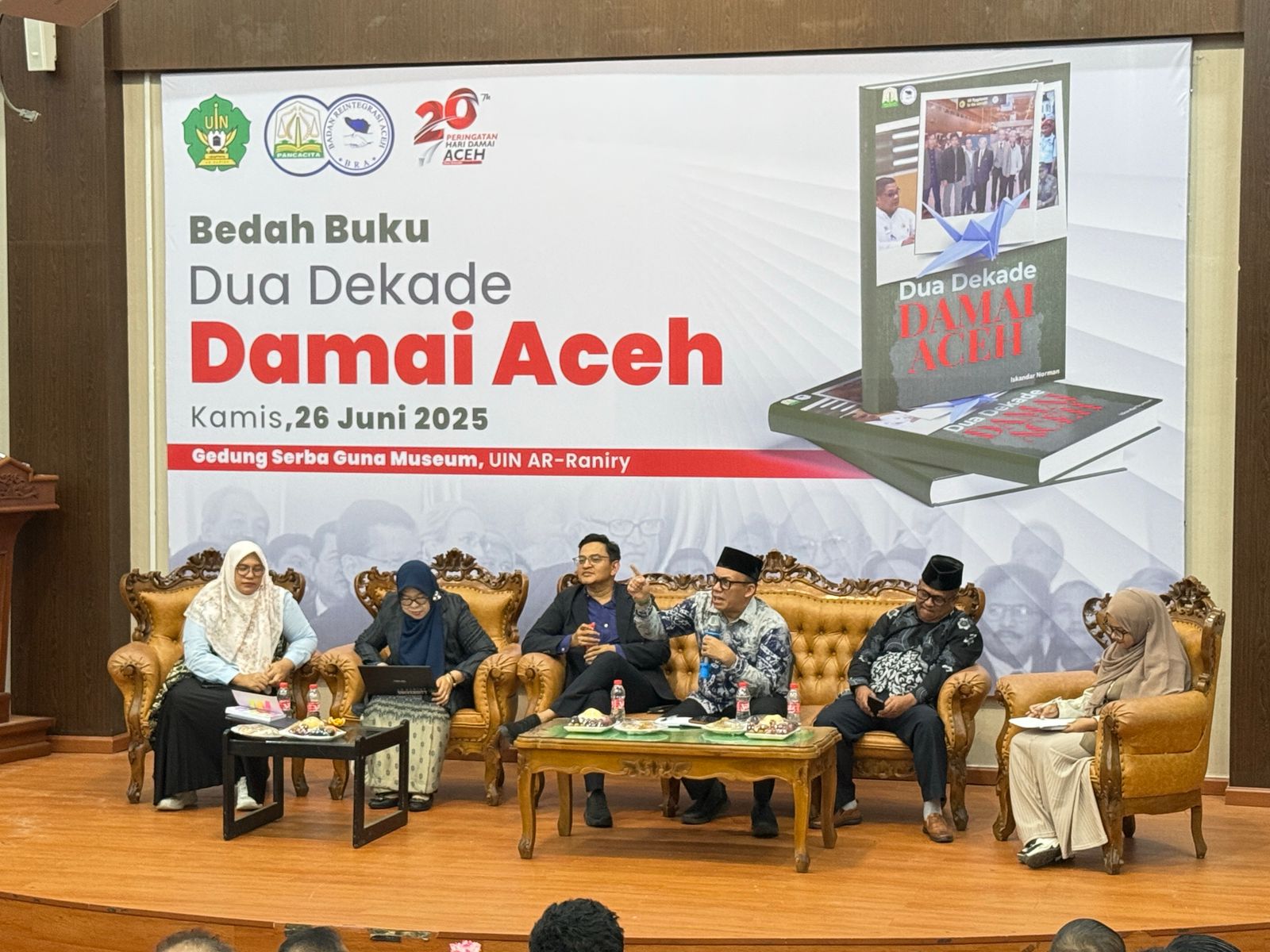 BRA Harap Pendidikan Damai Masuk Kampus Usai Luncurkan Buku Dua Dekade Damai Aceh