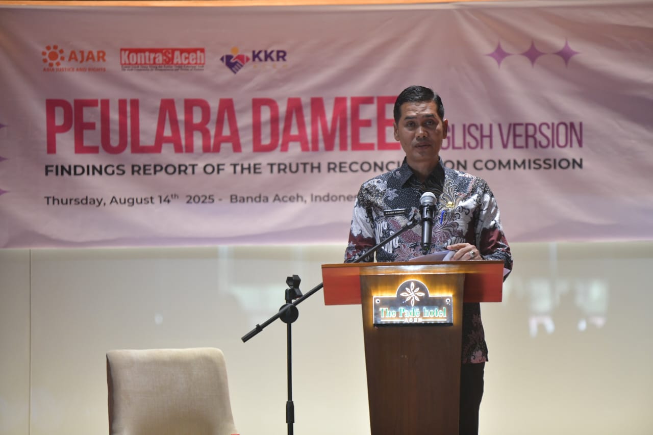 Plt Sekda Aceh Resmikan Peluncuran Versi Bahasa Inggris Buku Peularaa Damee