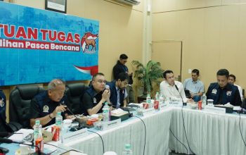 Rapat pemulihan pascabencana Aceh di Banda Aceh, Selasa (30/12/2025), yang dihadiri pimpinan DPR RI, pemerintah pusat, dan Pemerintah Aceh, membahas kebutuhan dukungan pusat untuk pemulihan banjir dan longsor. (Foto: Dok. Pemerintah Aceh).