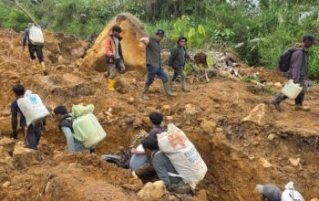 Menembus Kem: Lumpur, Napas, dan Bertahan Hidup