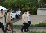 Prabowo Ziarah ke Makam Kakeknya di Banyumas, Disambut Hangat Warga