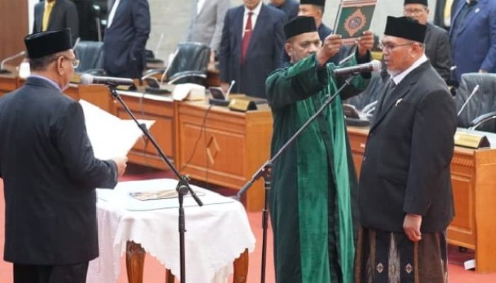 Isi Kursi Almarhum Waled Nura, Tgk. M. Nizar Sah Jadi Anggota DPRA