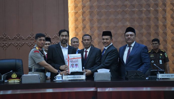 Rapat Paripurna DPRA 2026, Mualem Paparkan Capaian Pembangunan Aceh 2025