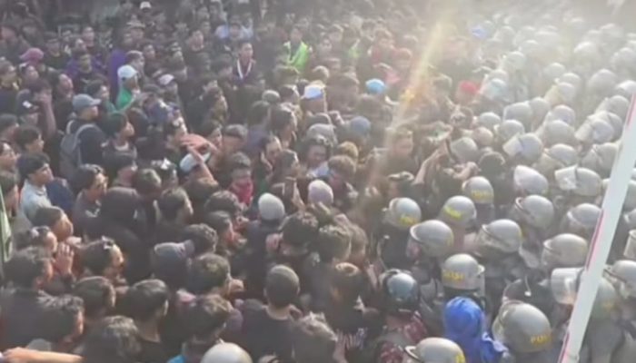 Ribuan Massa Demo di Samarinda, Orator Cegah Bentrokan dengan Aparat