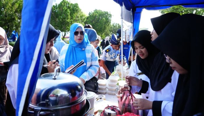 Siswa SMK Banda Aceh Jual Produk di CFD, Nugget Ikan hingga Kanji Rumbi Laris