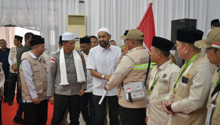 Mualem Lepas CJH Aceh, Singgung Dana Wakaf Baitul Asyi