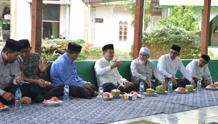 Wakil Gubernur Aceh Perkuat Sinergi dengan Ulama Lewat Safari Silaturahmi ke Dayah di Aceh Selatan