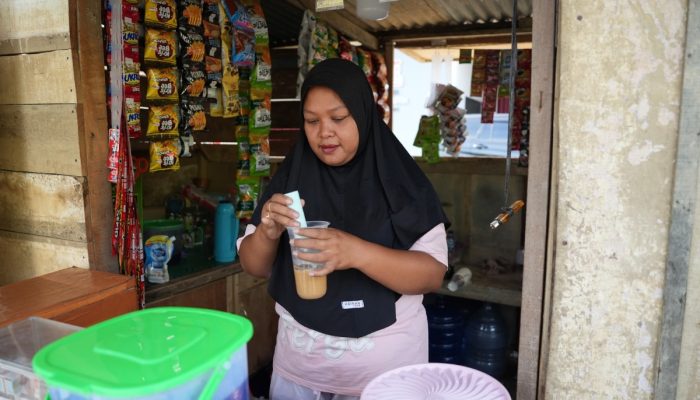 Kreatif dan Tangguh! Kisah Ibu di Huntara Tamiang 2 Diapresiasi Satgas PRR Aceh
