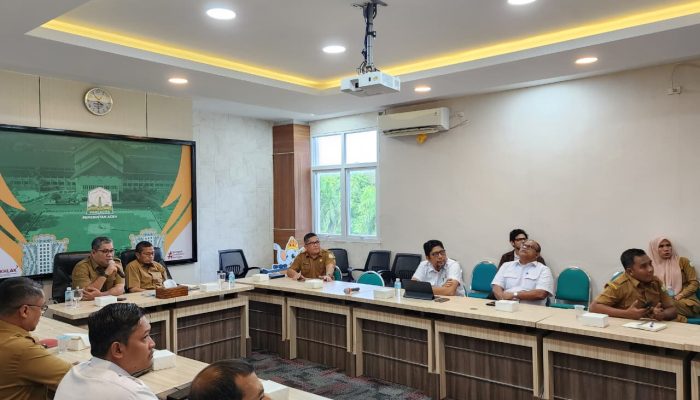 USK Olah Lumpur Pascabencana Jadi Aceh Brick, Mualem Beri Dukungan