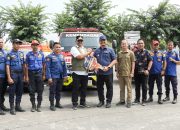 Safrizal Serahkan Mobil Damkar dan Pompa Portable untuk Aceh Tamiang